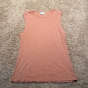 Ribbed peach muscle tee